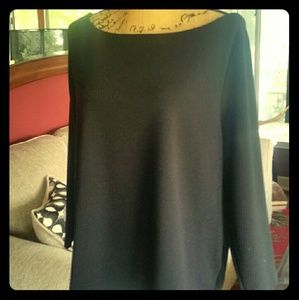 Black Top with zipper in the back