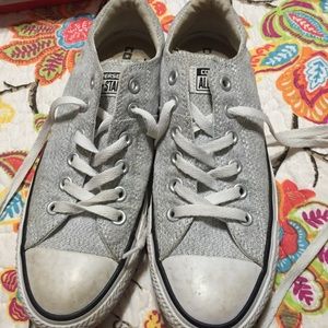 Cute heather grey converse