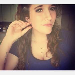 Meet your Posher, Becca