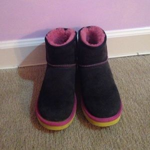 Black uggs with color