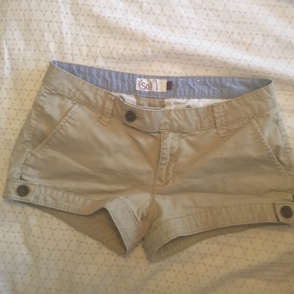 Tan So shorts