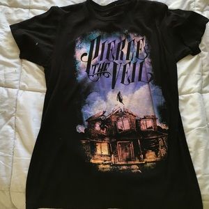 WORN 2 TIMES. Pierce the veil t-shirt