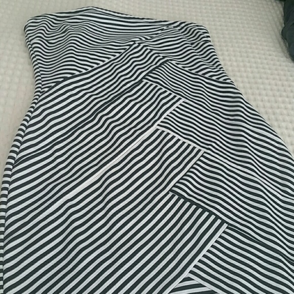 CHARLOTTE RUSSE STRIPPED STRAPLESS DRESS - Picture 3 of 3