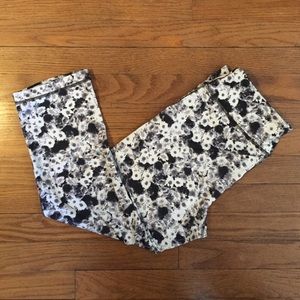 Floral print, M, cropped athletic leggings.