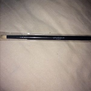 New Younique Crease Brush