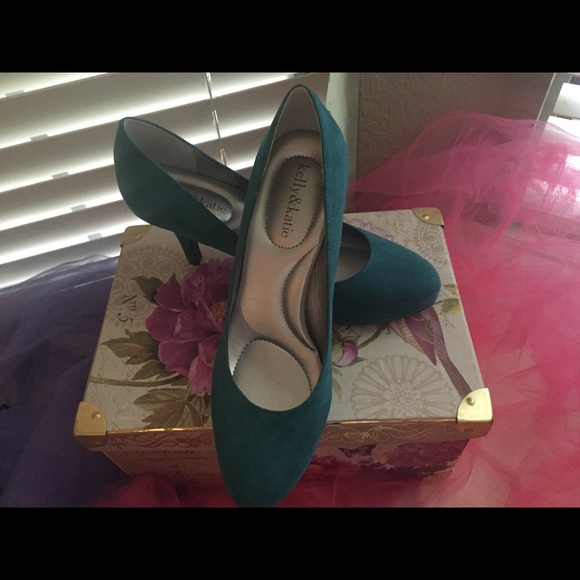 Kelly & Katie Isabel Women  Heels Turquoise Sz 8.5
