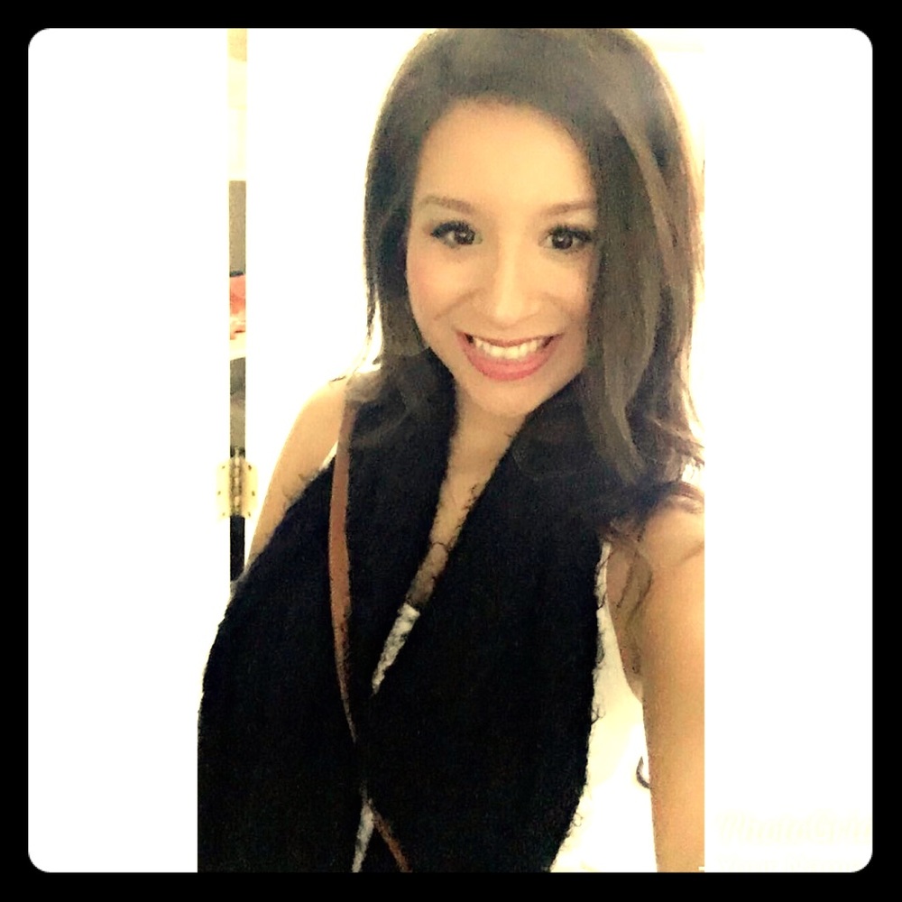 Meet your Posher, Danielle
