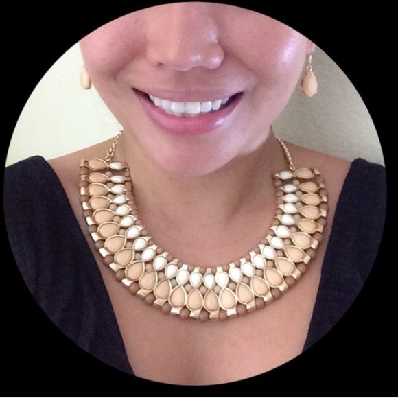 Neutral Bead Statement Necklace - Picture 2 of 4