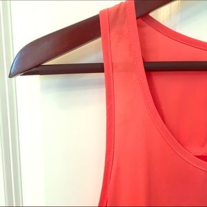 🚫SOLD🚫 Beautiful Coral Top