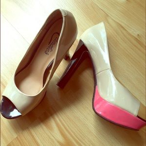 CCO SALE📢Candie's Colorblock High Heels