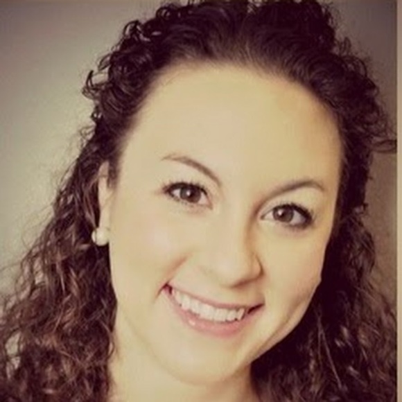 Meet your Posher, Karen - Picture 1 of 1