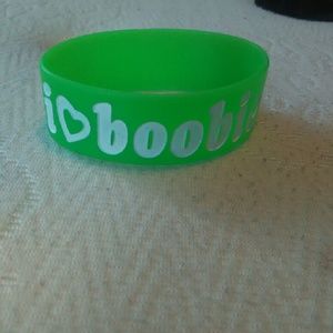 I love boobies bracelet