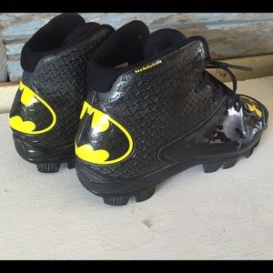 ✨EXCELLENT CONDITION✨Under Armour Batman Cleats