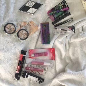 Huge makeup lot. New