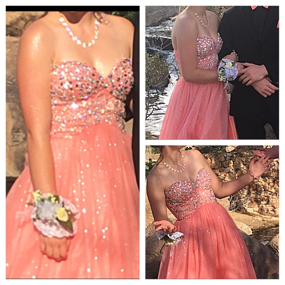 Sold Prom Dress W/Jewelry - Picture 2 of 4