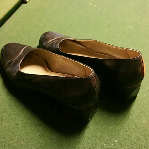 Shoes - Picture 2 of 3