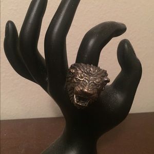 Lions head ring