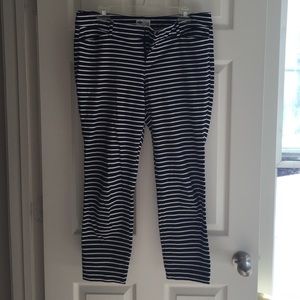 Old Navy Pixie Pant