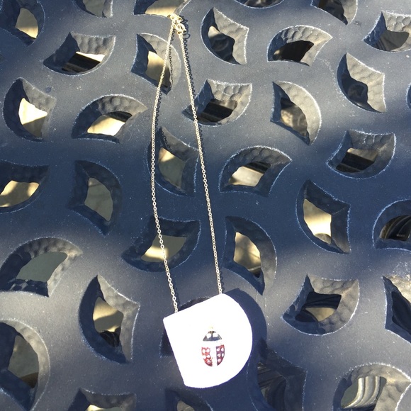 🐞LADY BUG GOLD NECKLACE -🐞. NEW - Picture 3 of 4