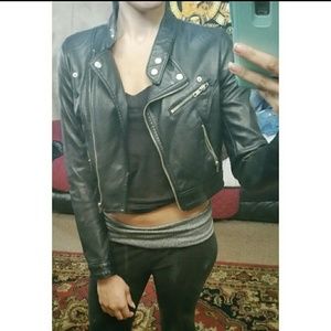 H&m divided faux leather crop moto jacket