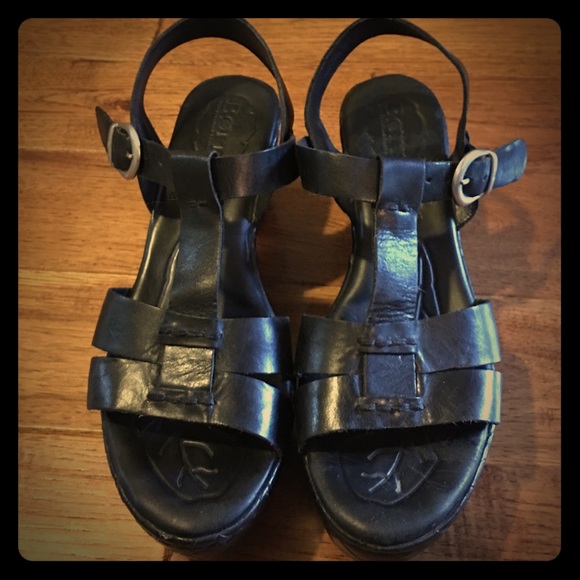 Black Born Platform Sandals