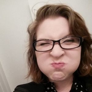 Meet your Posher, Courtney