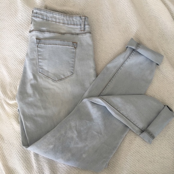 light blue high waisted jeans!!