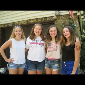 Meet your Posher, Olivia