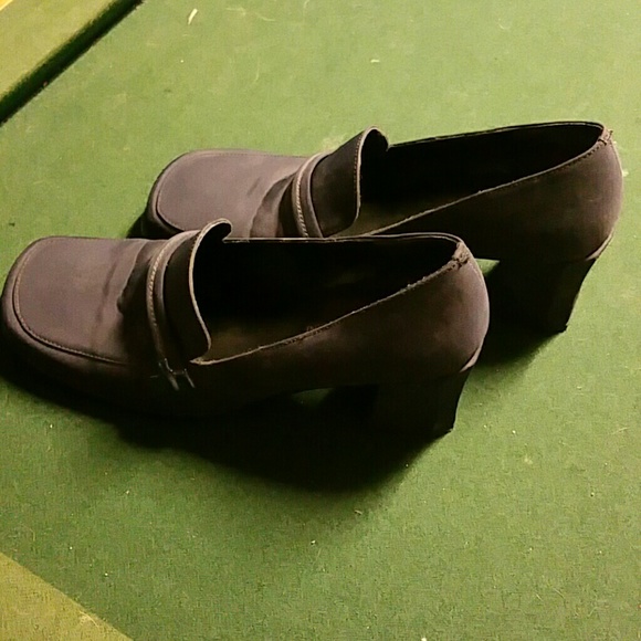Shoes - Picture 2 of 3