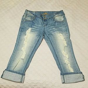 Almost Famous Jean capris