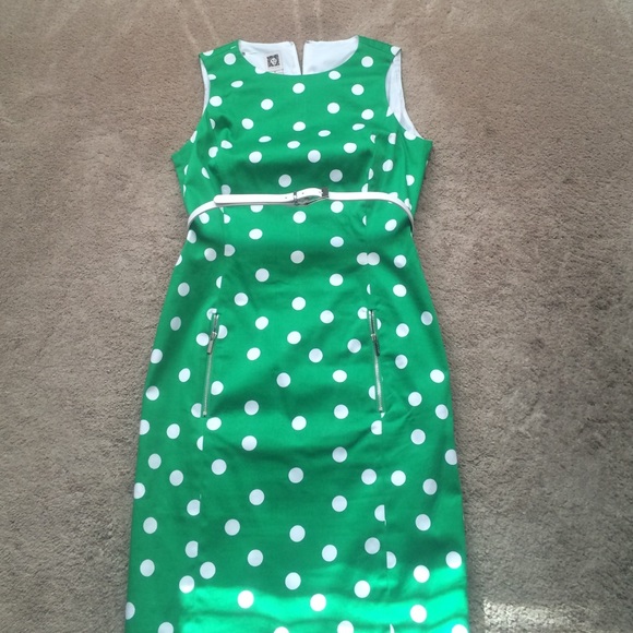Beautiful polka dot dress . Anne Klein. Size 4