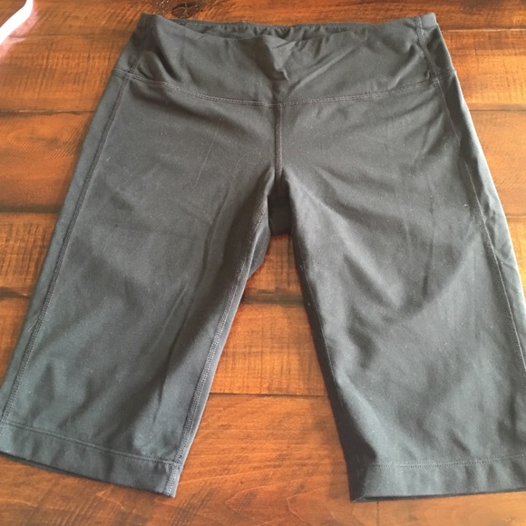 Athleta Pants - Athleta biking shorts💕