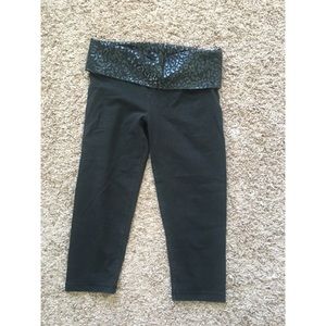Black cropped leggings from PINK