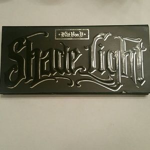 Kat Von D Shade + Light Contour Palette
