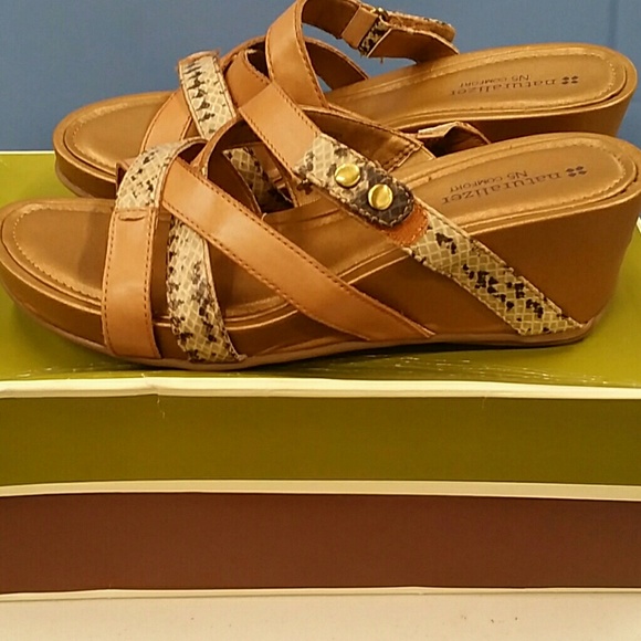 Naturalizer Pakuna caravan sandal