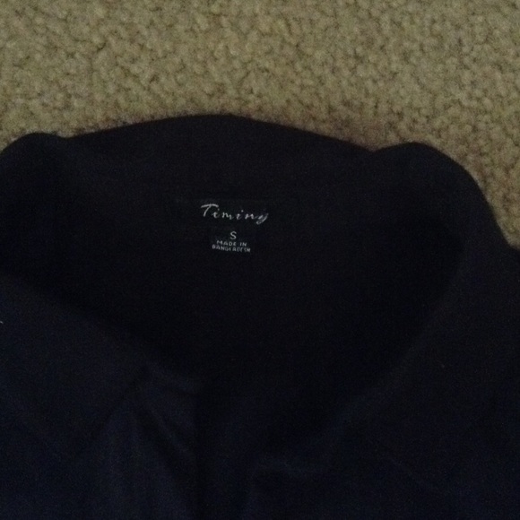 Black button up. - Picture 3 of 4