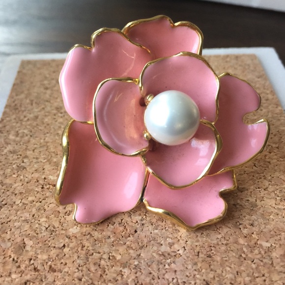 Cocktail ring