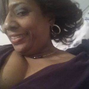 Meet your Posher, Gladys