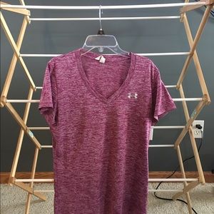 Bundle of 4 UA shirts