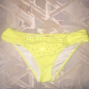 VICTORIA SECRET BOTTOMS