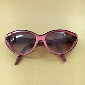 Yves Saint Laurent Sunglasses with case