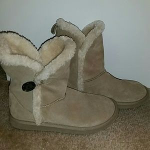 Light Tan Fuzzy boots