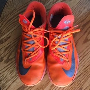 Men's KD sneakers size 8