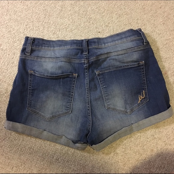 Express distressed shorts - Picture 2 of 3