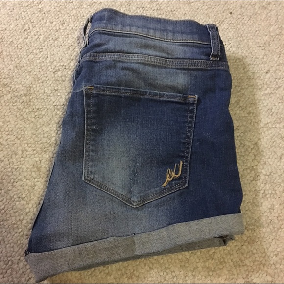 Express distressed shorts - Picture 3 of 3