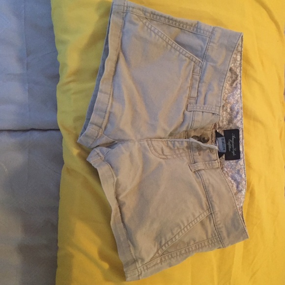 American Eagle khaki shorts