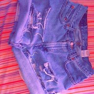 Vintage Levi High Waist Shorts 💕
