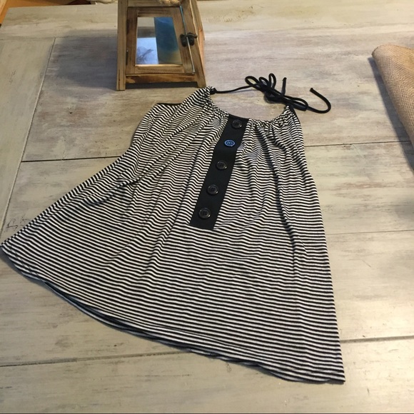 Halter top - Picture 2 of 3