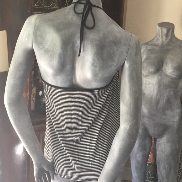 Halter top - Picture 3 of 3