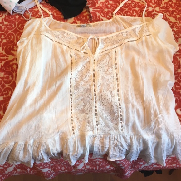 White blouse - Picture 1 of 4